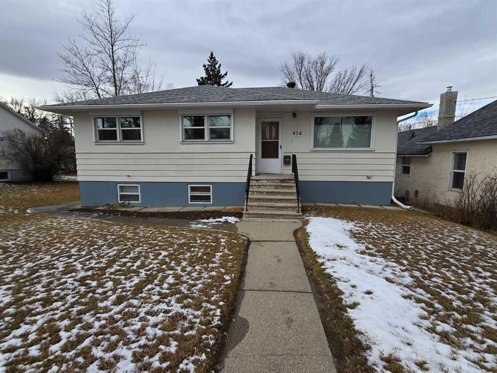 Picture of 828 13 Street S, Lethbridge Real Estate Listing