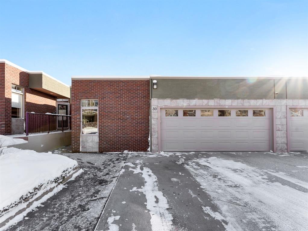 Picture of 30 Palisades Mews NE, Medicine Hat Real Estate Listing