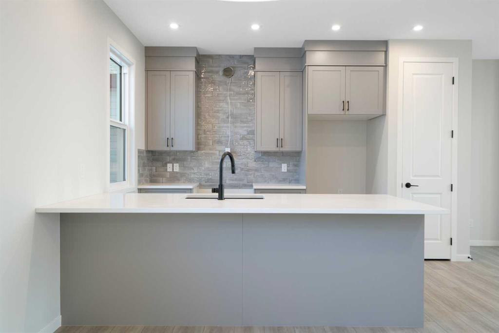 Picture of 110 Herron Common NE, Calgary Real Estate Listing