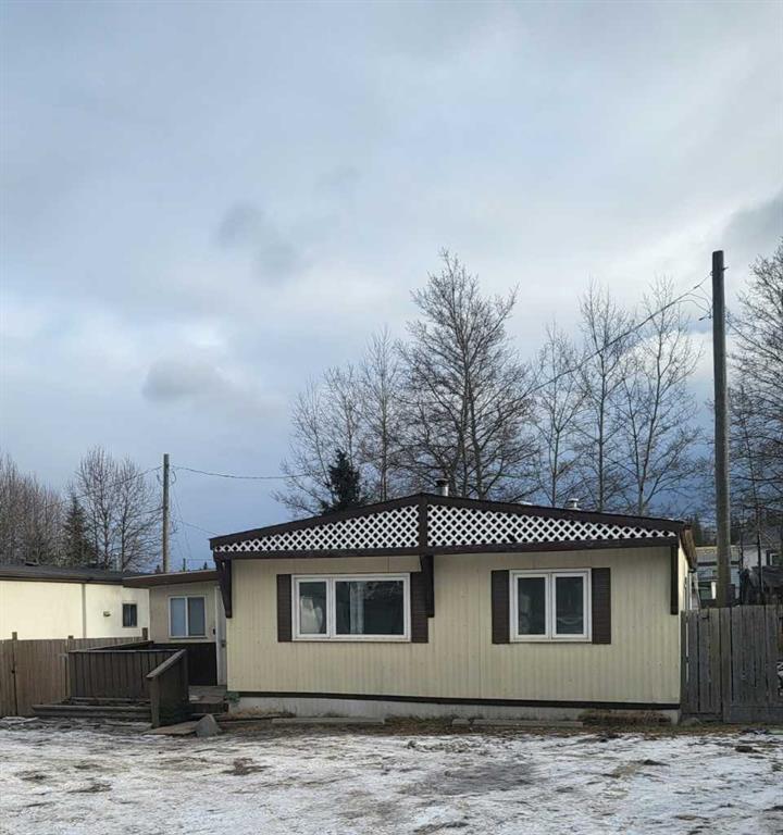 Picture of 100B, 133 Jarvis Street , Hinton Real Estate Listing