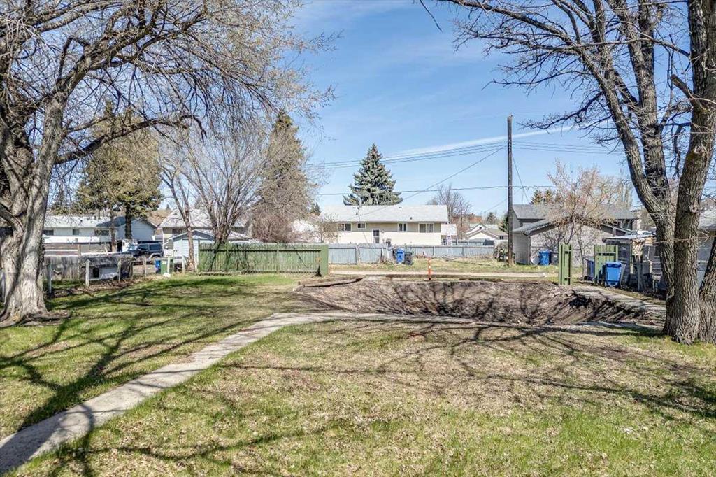 Picture of 5826 57 Street , Red Deer Real Estate Listing