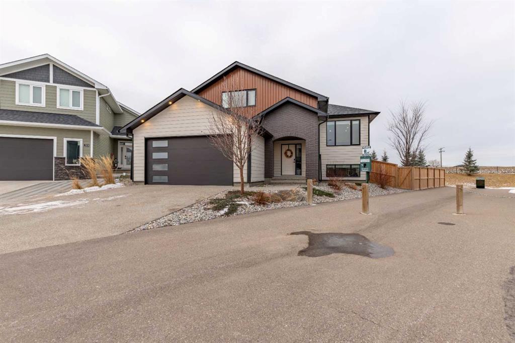 Picture of 200 Greenwood Road , Coalhurst Real Estate Listing