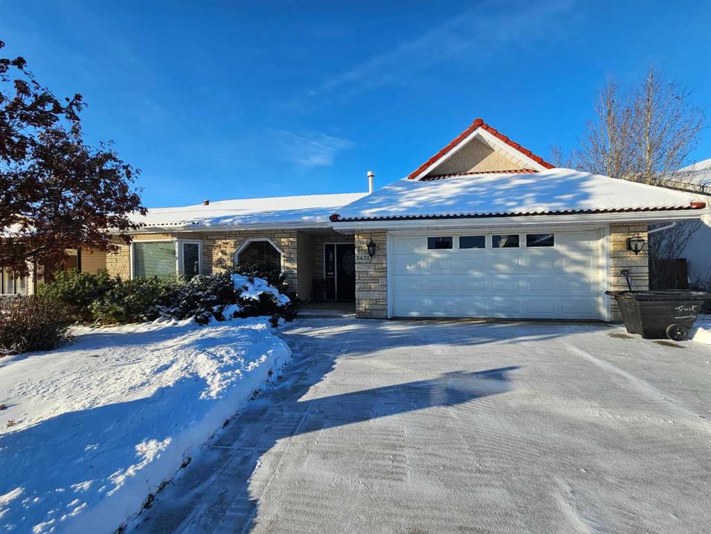 Picture of 5432 58A StreetCrescent , Lacombe Real Estate Listing