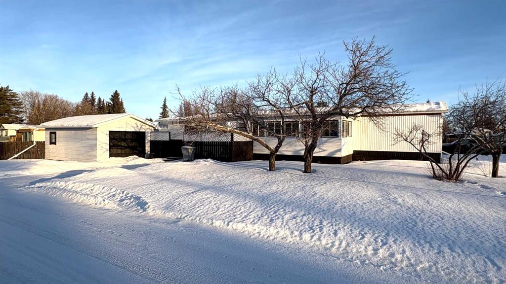 Picture of 202 4 StreetCrescent , Wainwright Real Estate Listing