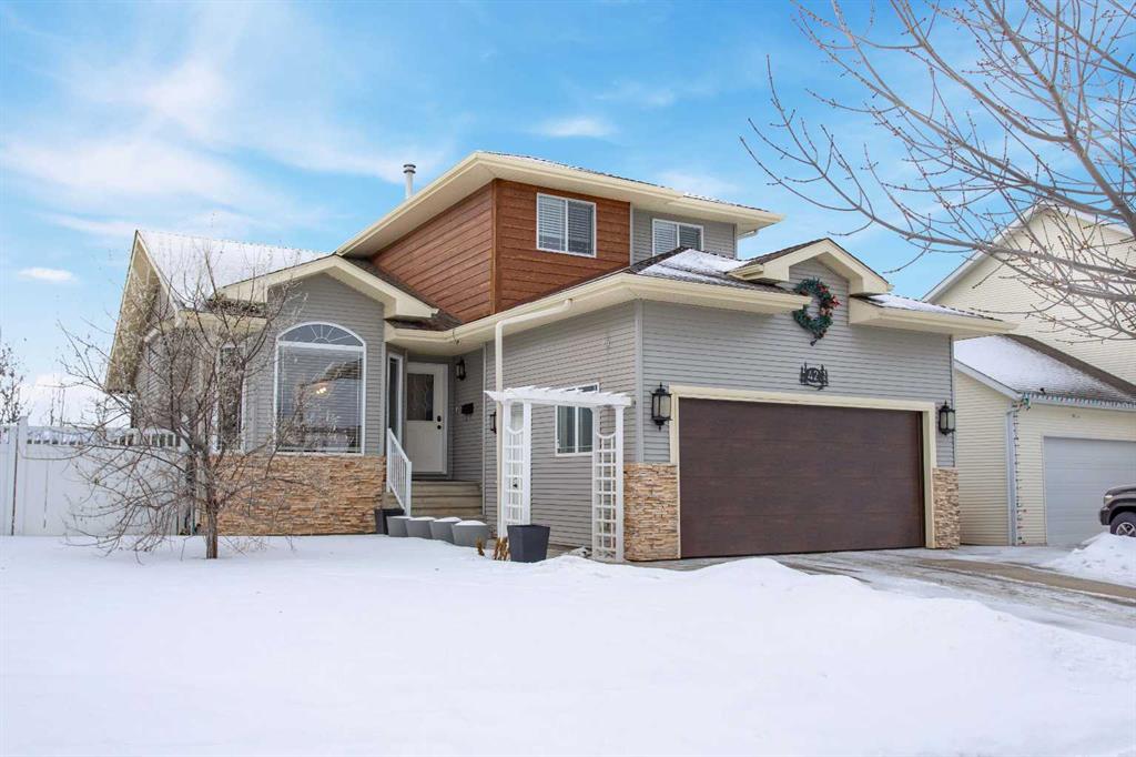 Picture of 42 Lakeway Boulevard , Sylvan Lake Real Estate Listing