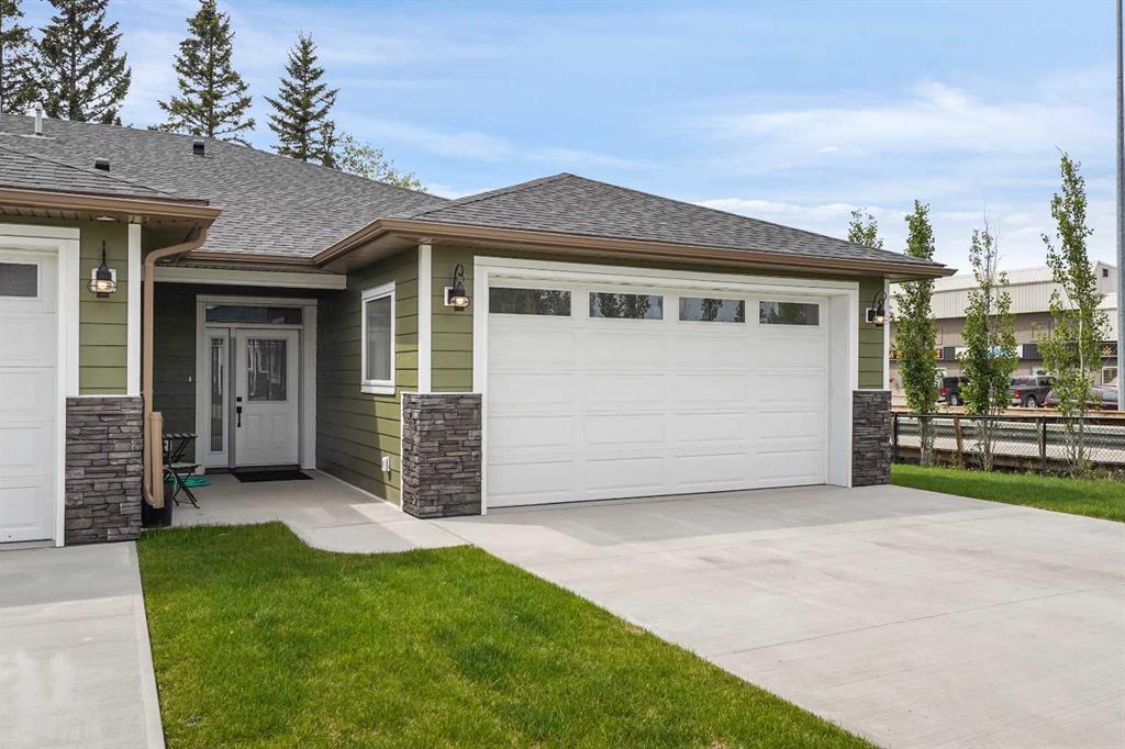 Picture of 6, 610 4 Avenue SW, Sundre Real Estate Listing