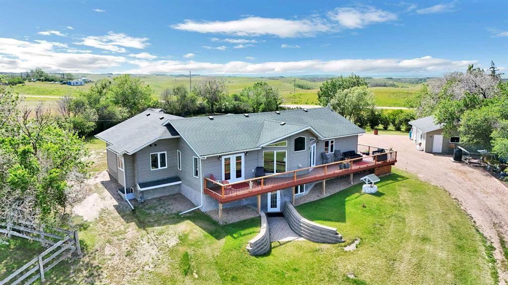 Picture of 330085 Highway 56  , Rural Starland County Real Estate Listing