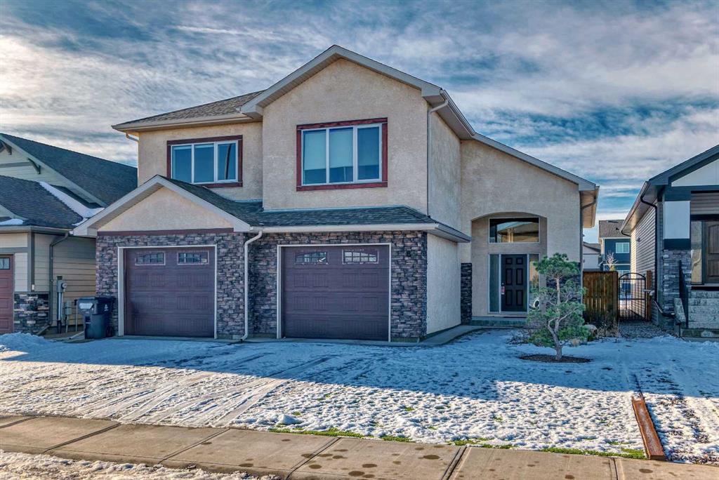 Picture of 18 Riverine Lane W, Lethbridge Real Estate Listing