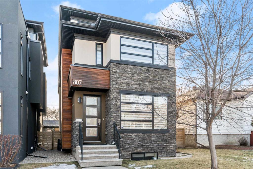 Picture of 807 19 Avenue NW, Calgary Real Estate Listing