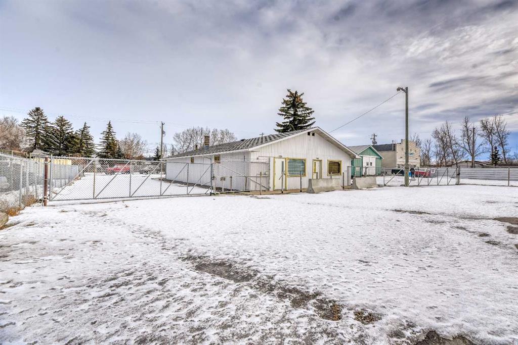 Picture of 228 Centre Street NE, Langdon Real Estate Listing