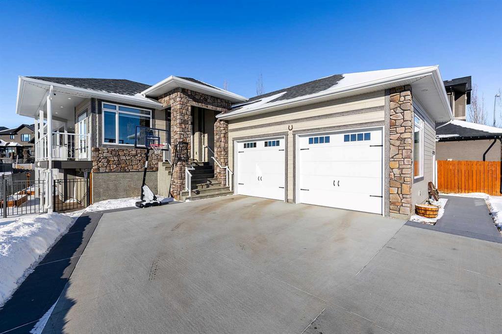 Picture of 46 King Canyon Place SW, Medicine Hat Real Estate Listing