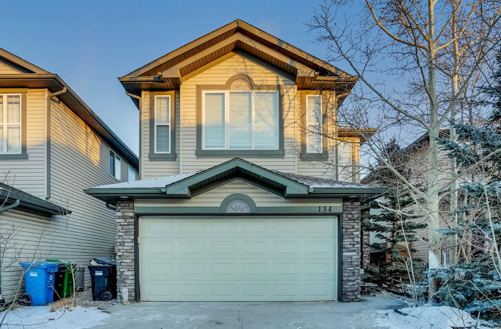 Picture of 134 Valley Stream Circle NW, Calgary Real Estate Listing