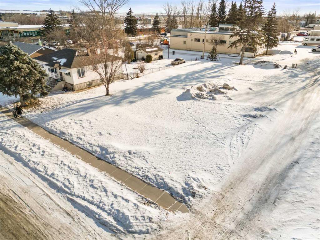 Picture of 213 6 Avenue , Strathmore Real Estate Listing