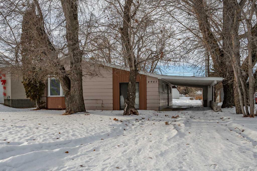 Picture of 4961 49 Street , Sedgewick Real Estate Listing