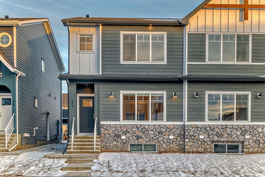 Picture of 674 Rangeview Street SE, Calgary Real Estate Listing