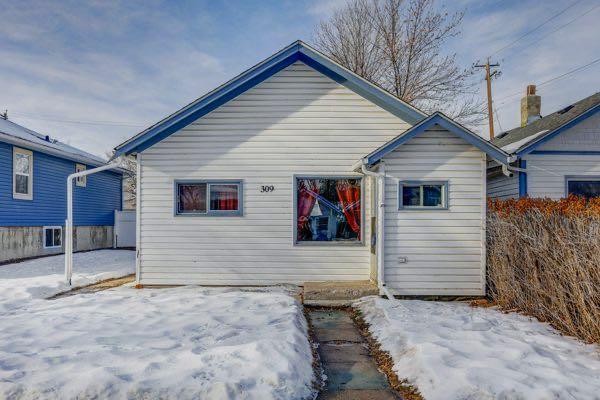 Picture of 309 2 Street E, Drumheller Real Estate Listing