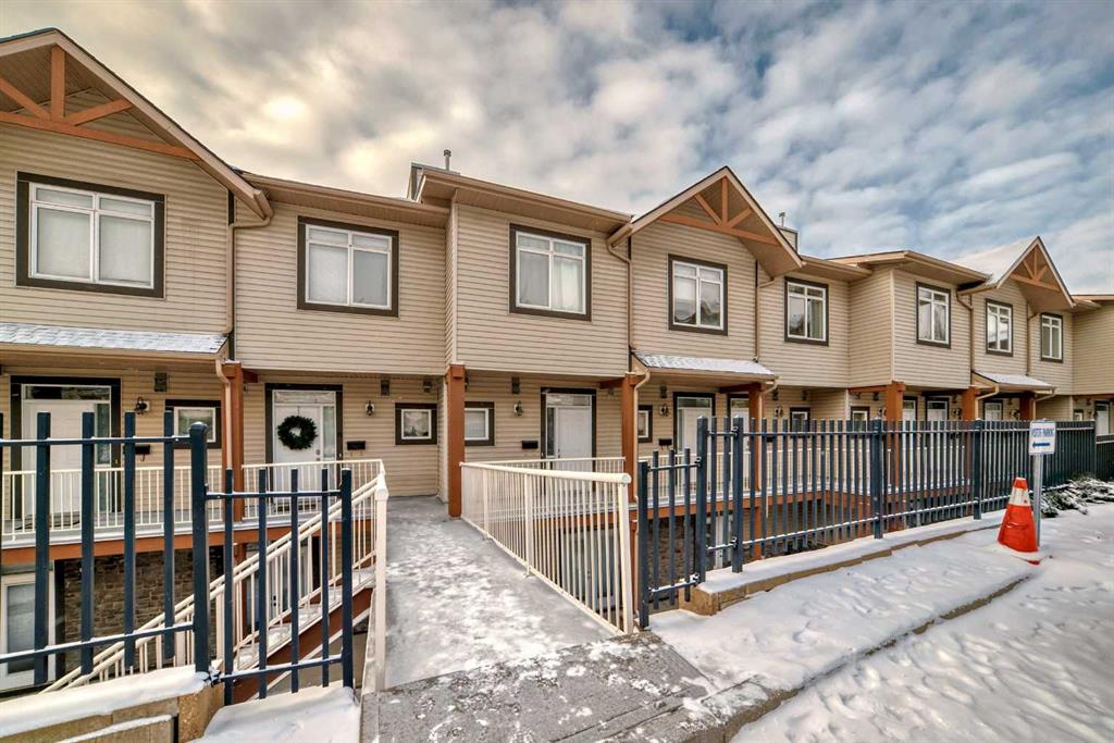 Picture of 14, 153 Rockyledge View NW, Calgary Real Estate Listing