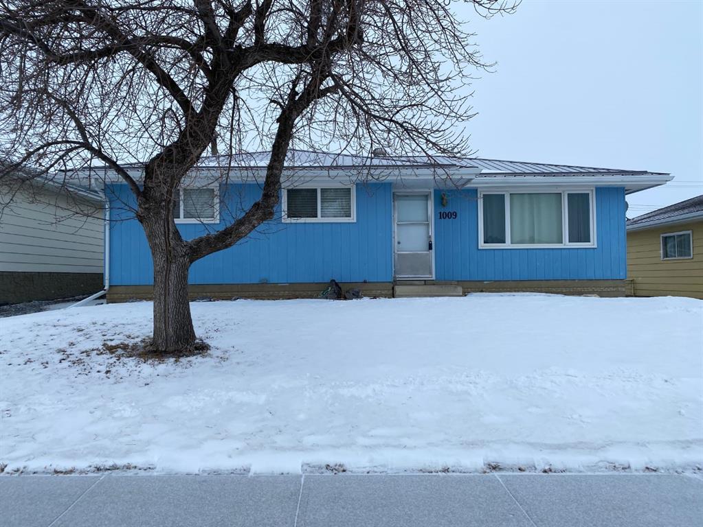 Picture of 1009 2 Street SE  , Drumheller Real Estate Listing