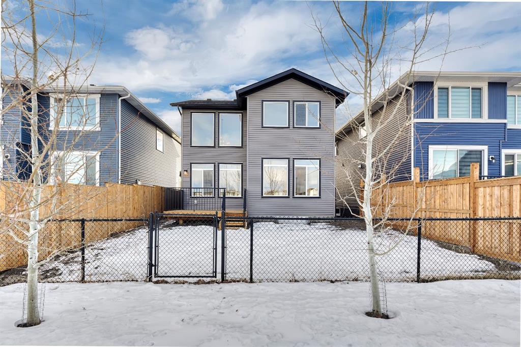 Picture of 327 Creekside Way SW, Calgary Real Estate Listing