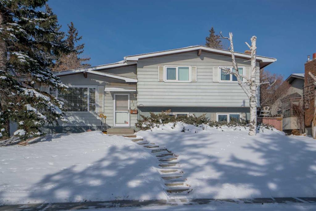 Picture of 312 Silverthorn Way NW, Calgary Real Estate Listing