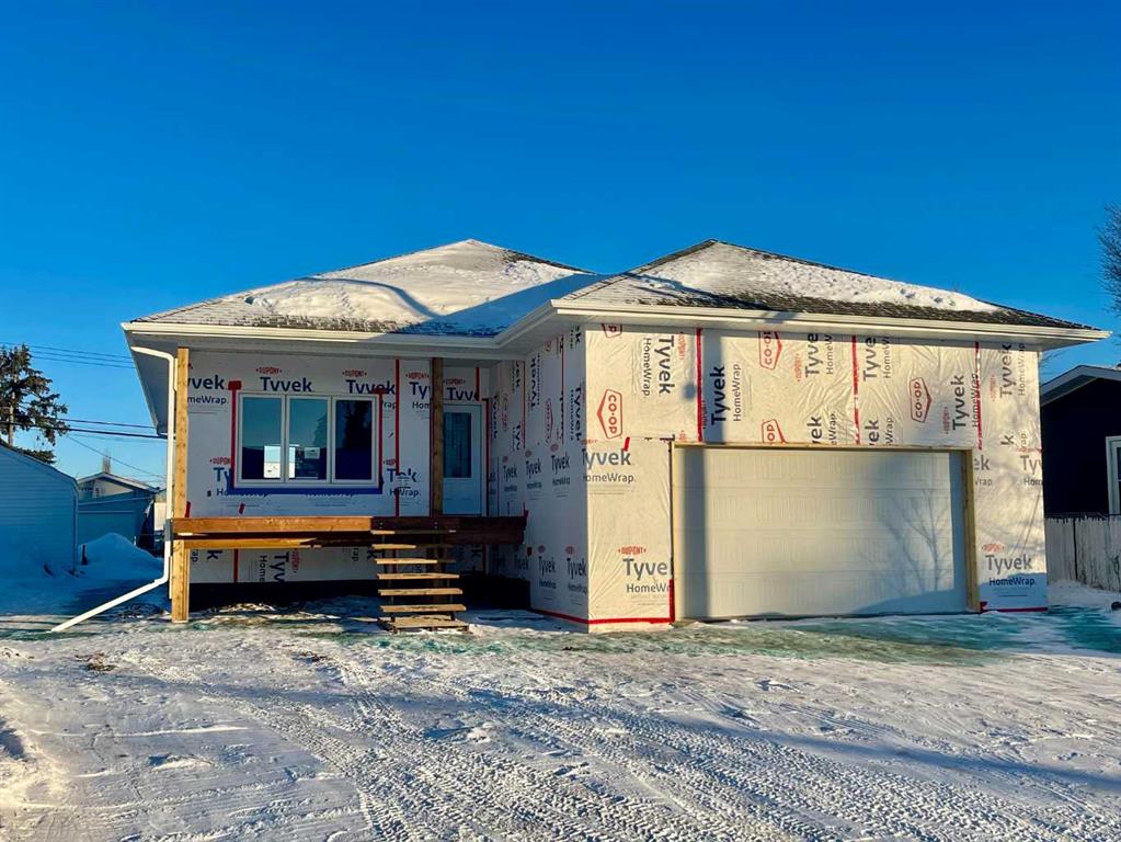 Picture of 1119 14 Street , Wainwright Real Estate Listing