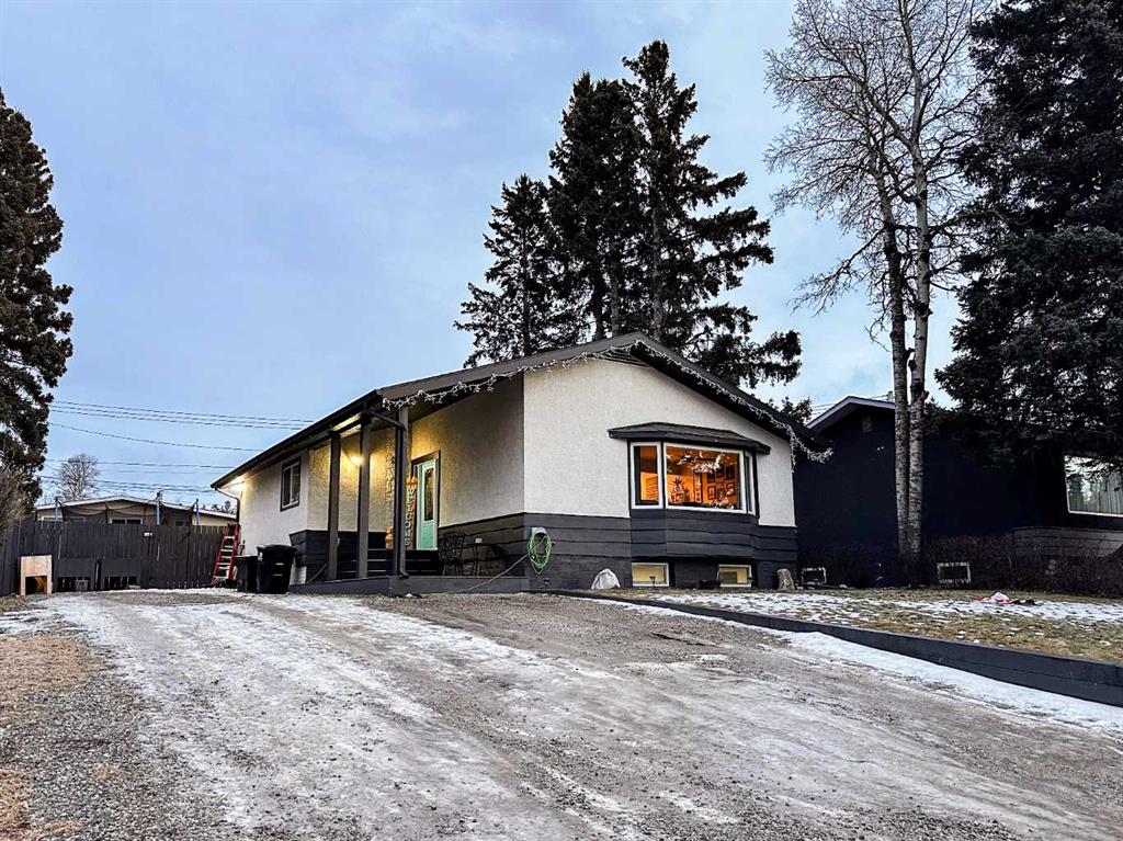 Picture of 118 Sunwapta Drive , Hinton Real Estate Listing