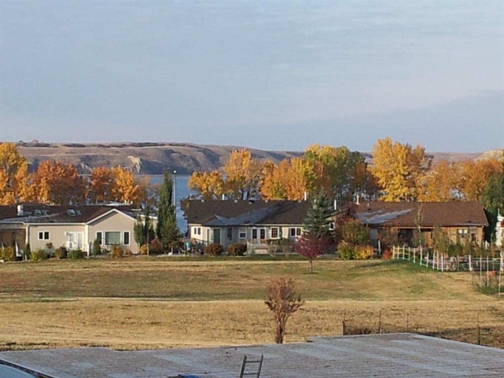 Picture of 663 Lakeside Drive , Rural Vulcan County Real Estate Listing