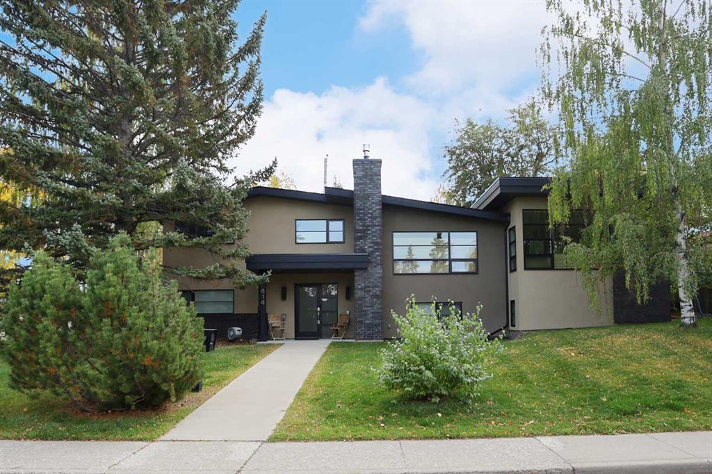 Picture of 414 Wildwood Drive SW, Calgary Real Estate Listing