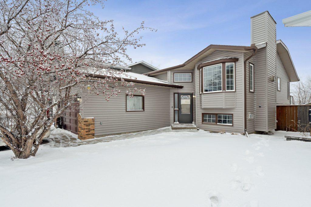 Picture of 43 Sprucegrove Way SE, Airdrie Real Estate Listing