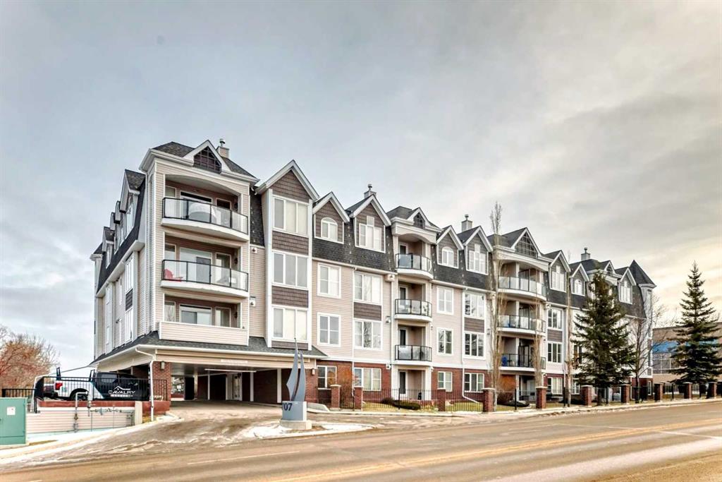 Picture of 303, 4707 50 Street , Sylvan Lake Real Estate Listing