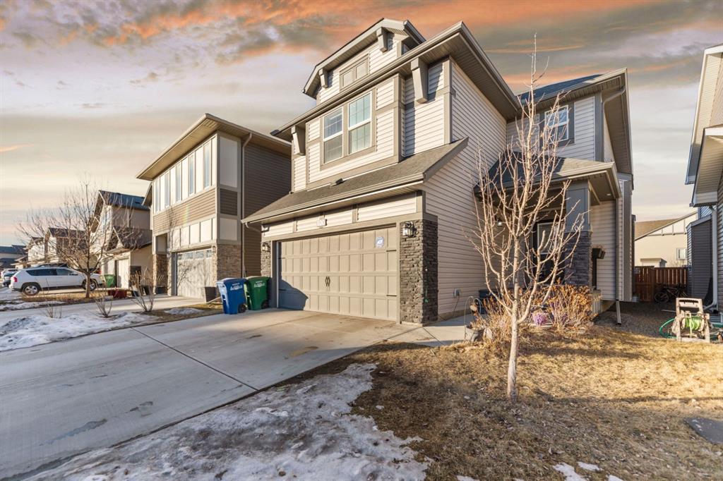 Picture of 100 Hillcrest Avenue SW, Airdrie Real Estate Listing