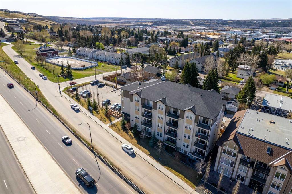 Picture of 213 Mountain Street , Cochrane Real Estate Listing