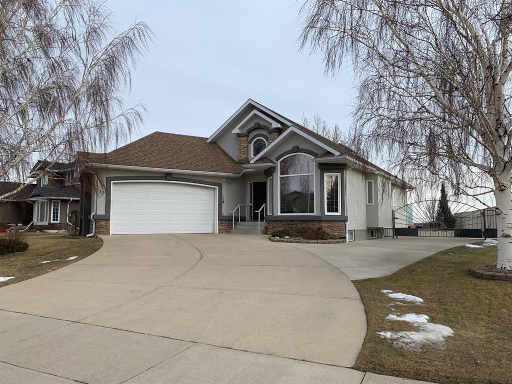 Picture of 15 Canyon Boulevard W, Lethbridge Real Estate Listing