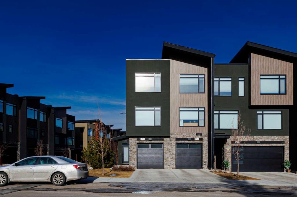 Picture of 311 Royal Elm Road NW, Calgary Real Estate Listing