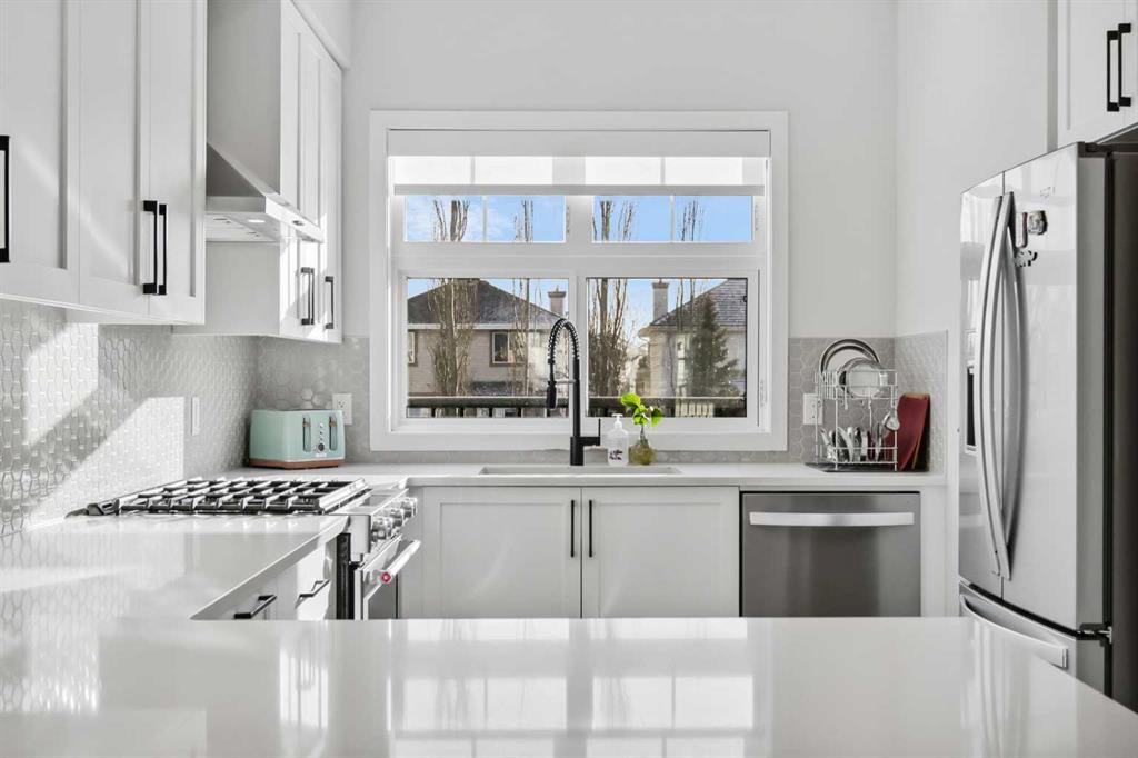 Picture of 47 Les Jardins Park SE, Calgary Real Estate Listing