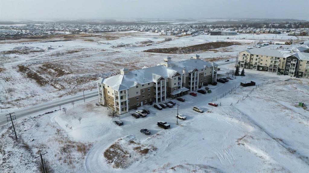 Picture of 303, 3 Broadway Rise , Sylvan Lake Real Estate Listing