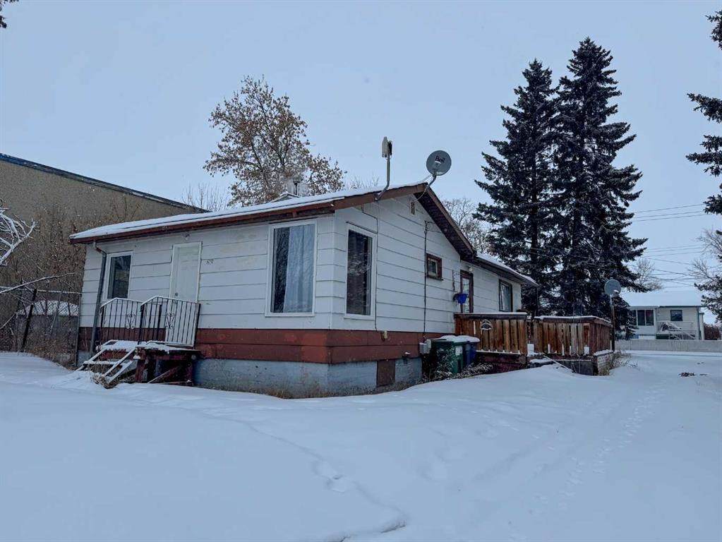 Picture of 5210 58 Avenue , Ponoka Real Estate Listing