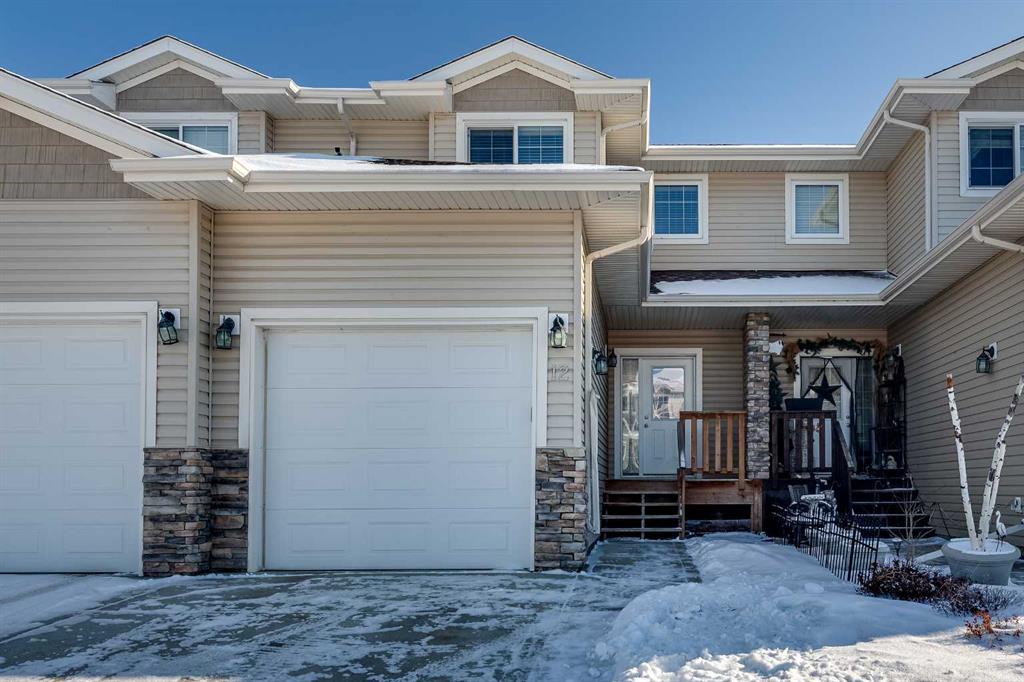 Picture of 12 Ross Close , Sylvan Lake Real Estate Listing