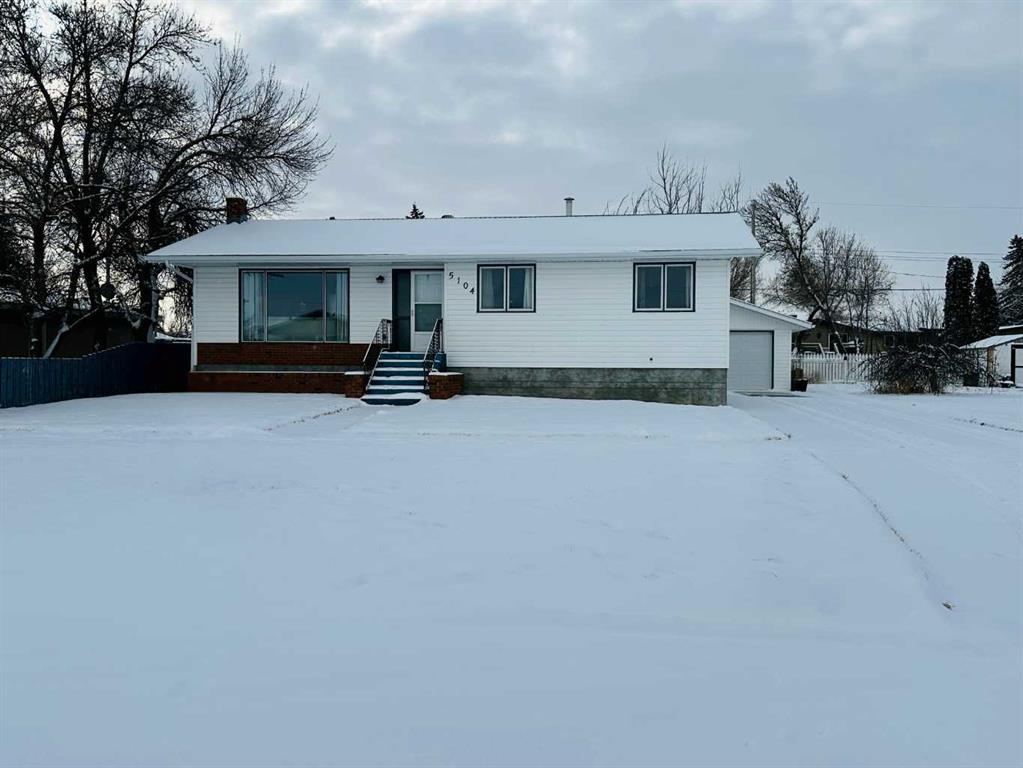 Picture of 5104 62 Avenue , Taber Real Estate Listing