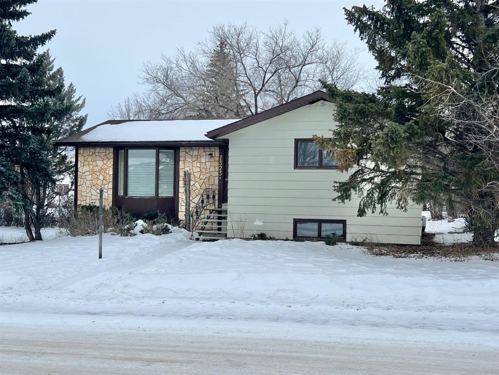 Picture of 1525 4 Avenue SW, Drumheller Real Estate Listing