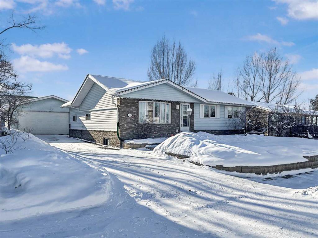 Picture of 4806 53 Avenue , Valleyview Real Estate Listing