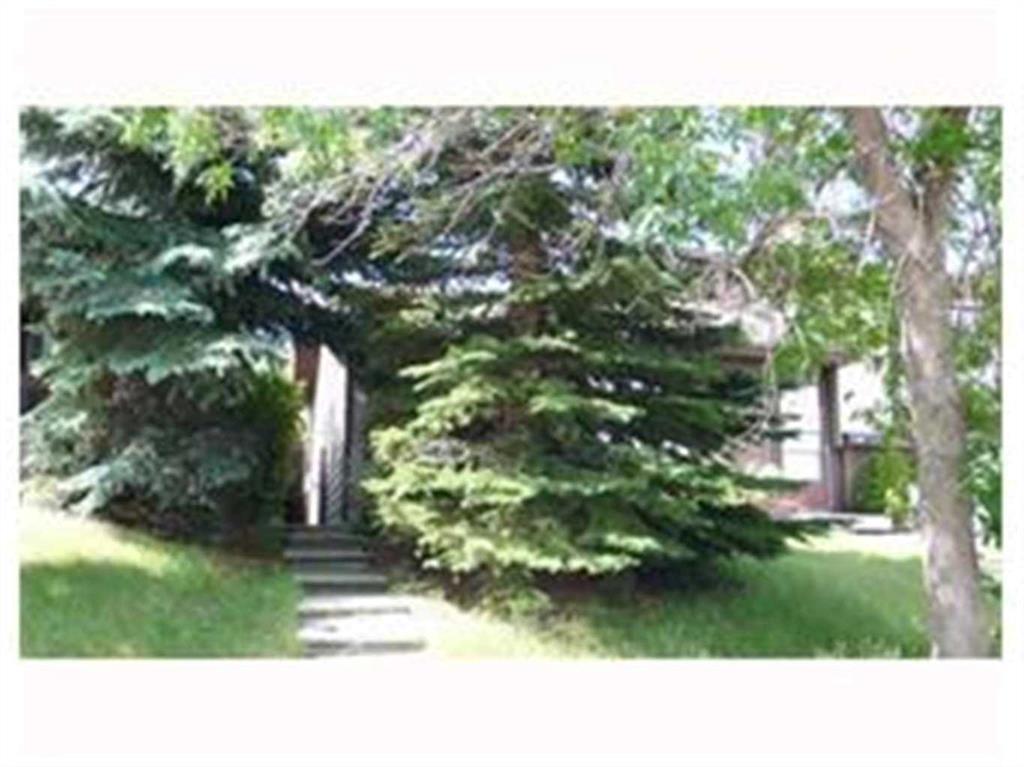 Picture of 112 Berkley Way NW, Calgary Real Estate Listing