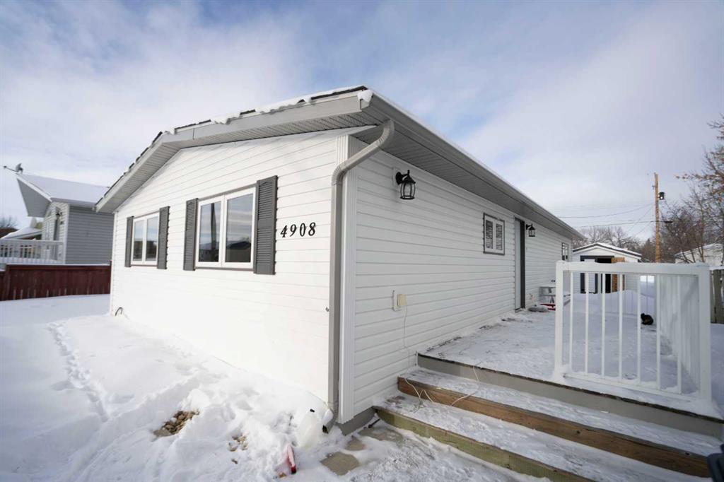 Picture of 4908 48 Avenue , Grimshaw Real Estate Listing