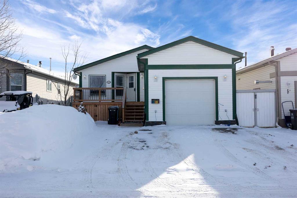 Picture of 561 McKinlay Crescent , Fort McMurray Real Estate Listing