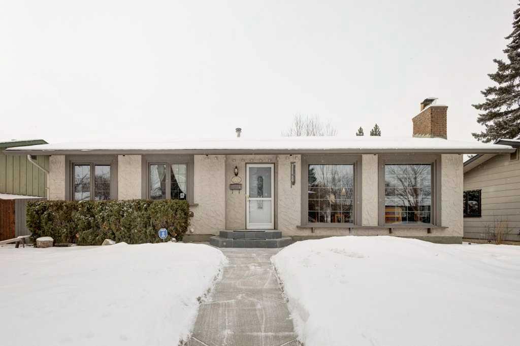 Picture of 235 Parkland Crescent SE, Calgary Real Estate Listing