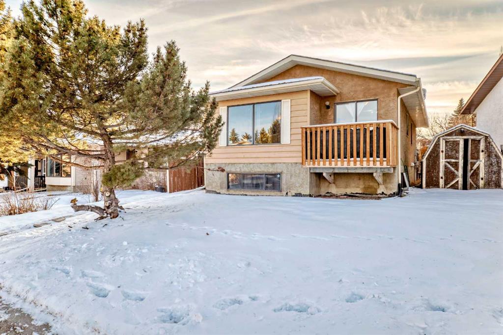 Picture of 47 Shawcliffe Circle SW, Calgary Real Estate Listing