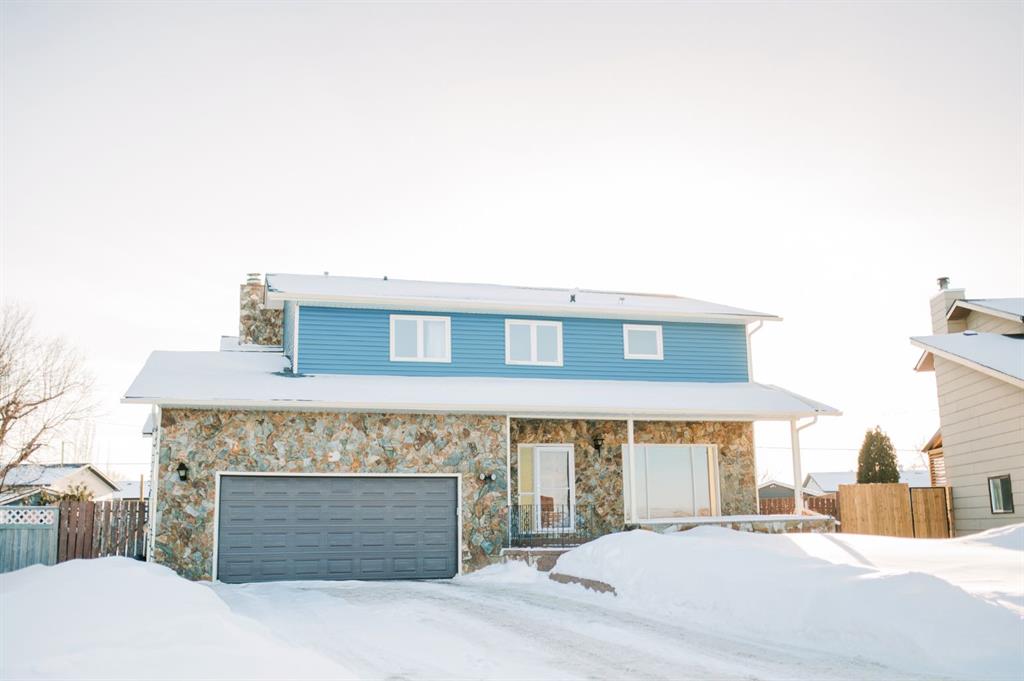 Picture of 8 56 StreetClose , Stettler Real Estate Listing