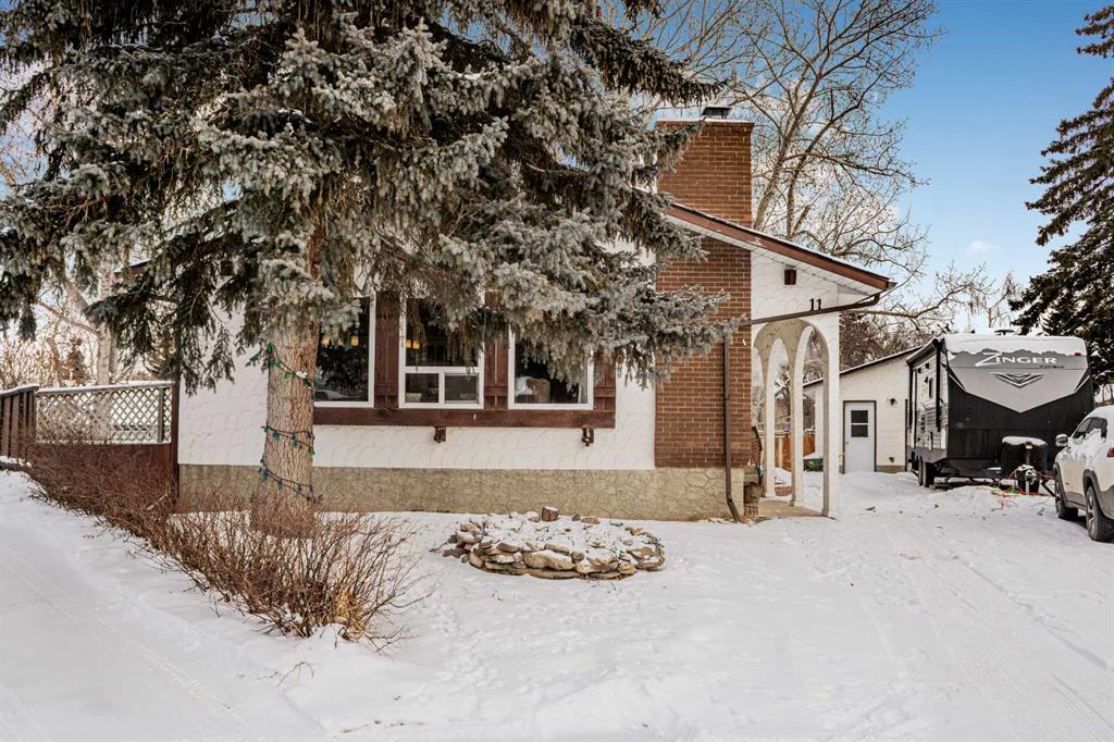 Picture of 11 Westview Place , Strathmore Real Estate Listing