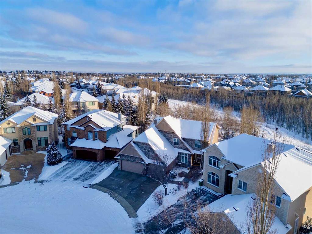 Picture of 22 Strathridge Grove SW, Calgary Real Estate Listing