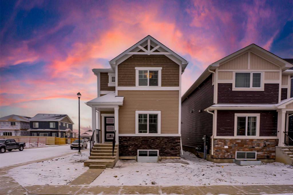 Picture of 572 Baywater Manor SW, Airdrie Real Estate Listing